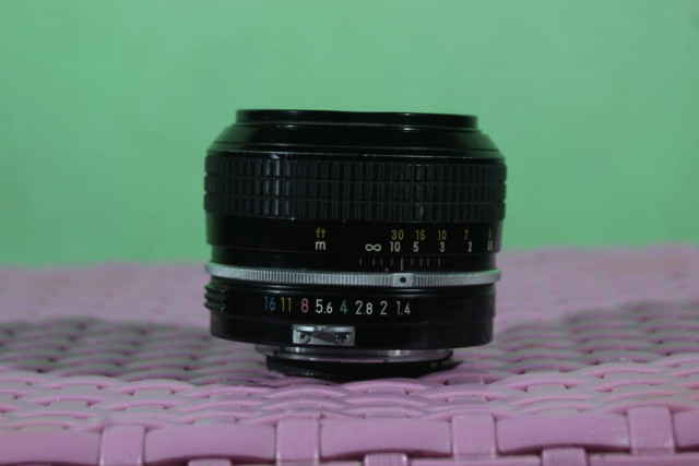Lensa Manual Nikon 50mm F1.4 dan 135mm F2.8